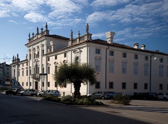 Palazzo Attems Petzenstein e il Museo Provinciale - Asburgo