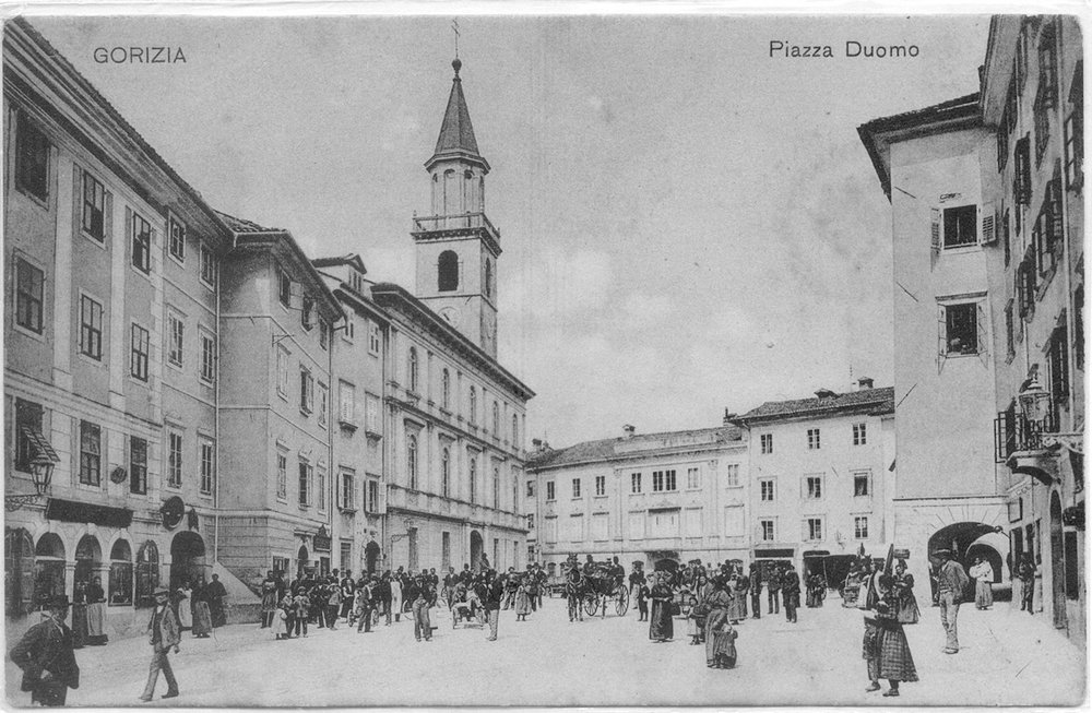 Piazza Cavour - LIONS