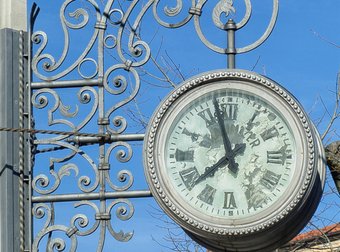 L'orologio in Piazza Cesare Battisti