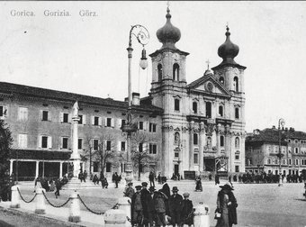 Piazza Vittoria - LIONS