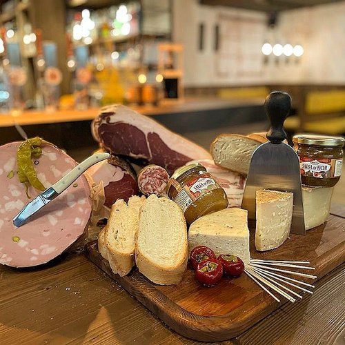 Tobacco Inn tagliere.jpg
